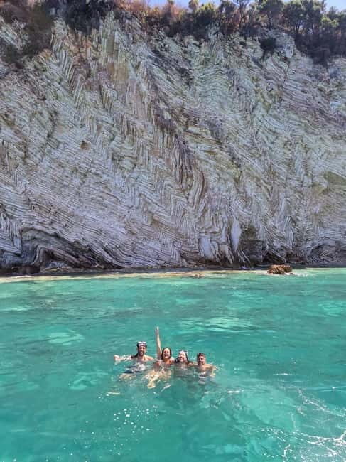 Sarande : Private boat tour to Krorëza beach & local tasting - An In-Depth Look at the Journey