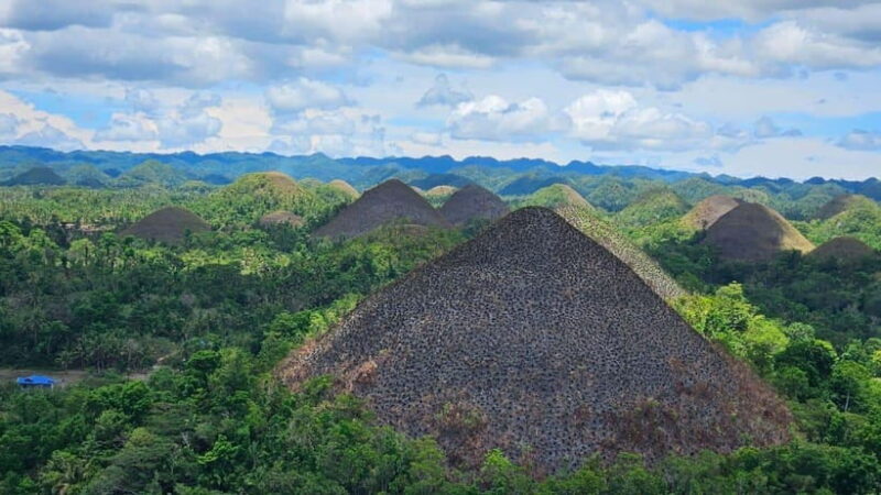 Sardines, chocolate hills, tarsiers, ATV,floating restaurant - Discovering Bohol’s Natural and Cultural Gems
