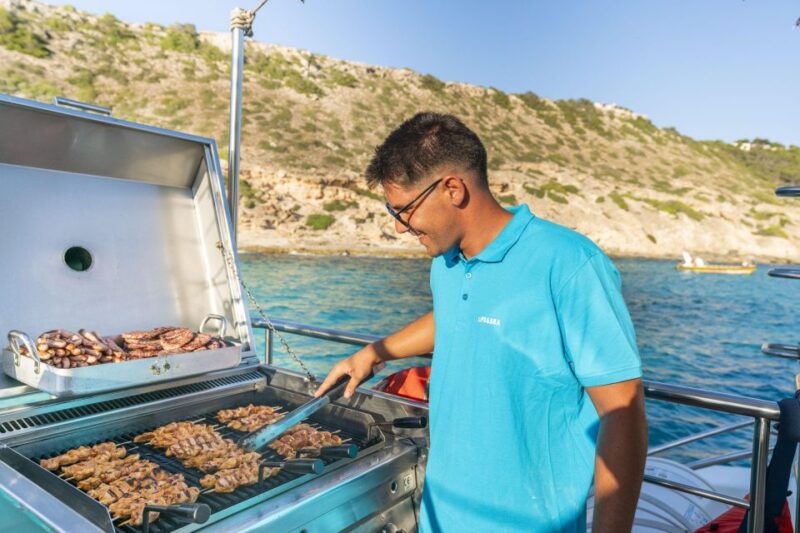 Sarenal: Sunset Catamaran Cruise With BBQ - Cruise Experience