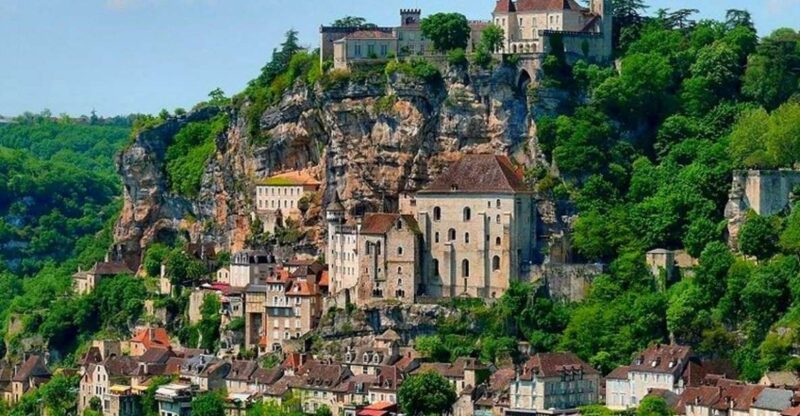 Sarlat: Private Tour to Rocamadour - Navigating the Grand Pilgrims Staircase