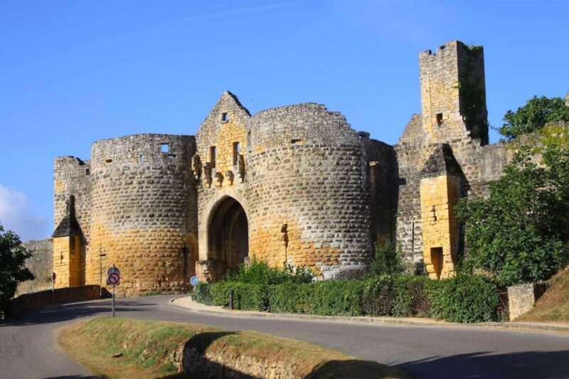 Sarlat: Private Tour to the Dordogne Valley - Witnessing the Picturesque Village of La Roque Gageac