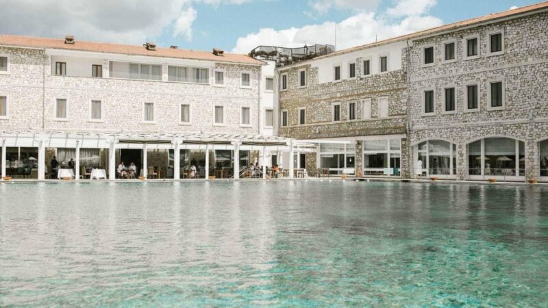 Saturnia: Saturnia Spa Hot Spring Pools Park Day Ticket - Facilities Overview