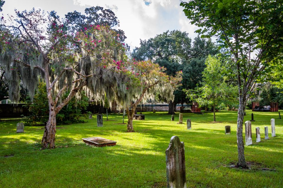 Savannah: Colonial Park Cemetery Guided Walking Tour - Tour Duration and Language