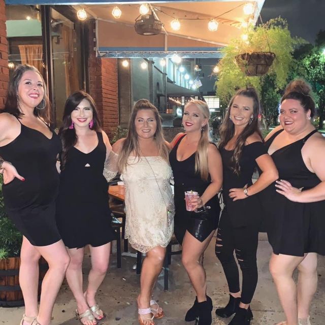 Savannah: Drag Queen Guided Pub Crawl With Sing-A-Longs - Drinks, Dancing, and Singing