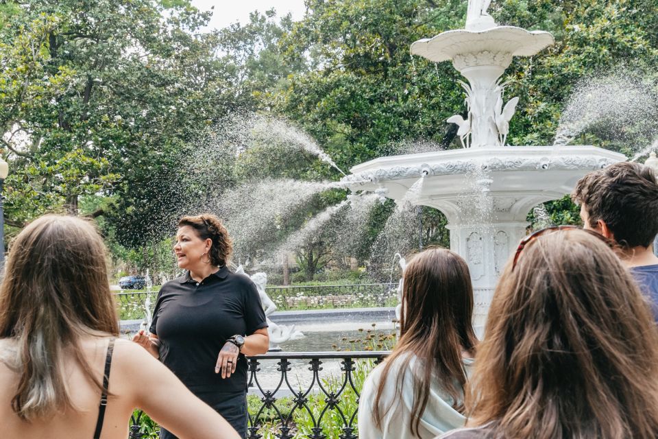 Savannah: Ghosts, Asylums, Voodoo, and Horror Walking Tour - Supernatural Encounters in the Hostess City