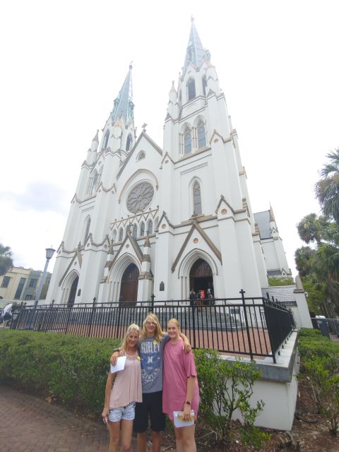 Savannah: Guided Walking Tour and Trivia Game - Weather Adjustments