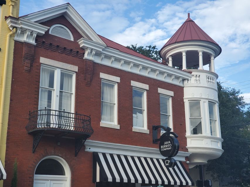 Savannah: Guided Walking Tour of the Historic District - Discover Victorian-Era Architecture