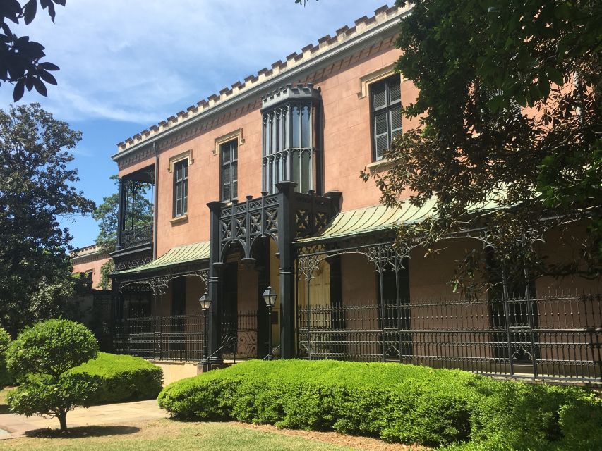 Savannah: Highlights Off the Beaten Path Guided Walking Tour - Historic Charm