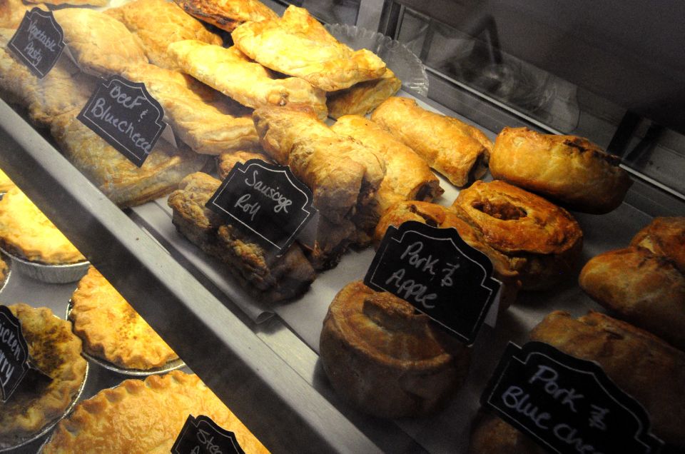 Savannah: Historic District Foodie Walking Tour - Highlights of the Tour