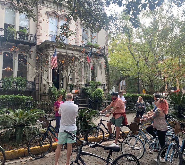 Savannah: Historic District Guided Bike Tour - Suitable for Riders