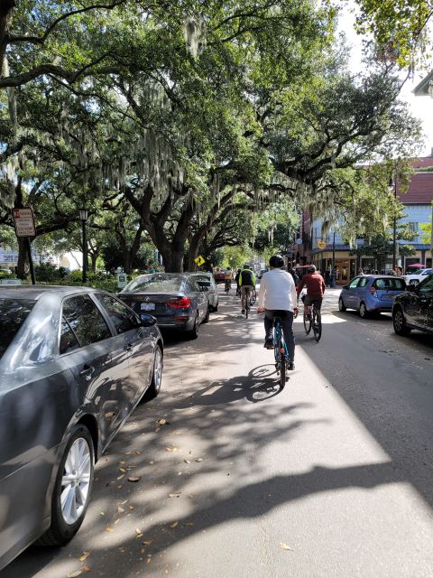 Savannah: Historical Bike Tour With Tour Guide - Dining Recommendations