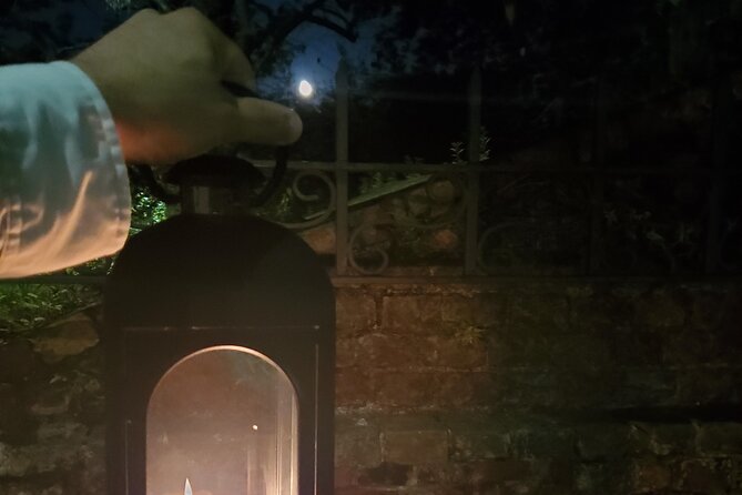 Savannah History and Haunts Candlelit Ghost Walking Tour - Group Size Limitations