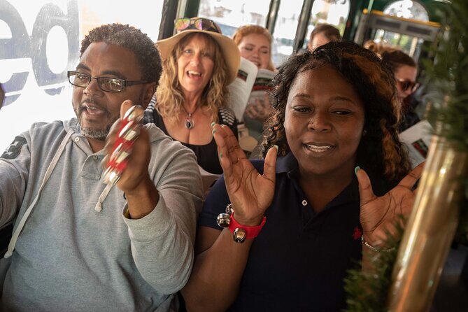 Savannah Holiday Sights and Festive Nights Trolley Tour - FAQ