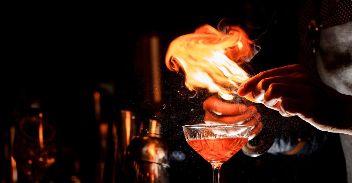 Savannah: Midnight in the Garden Walking Tour and Pub Crawl - Key Points