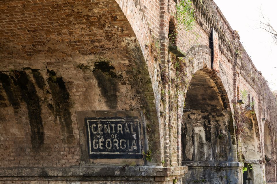 Savannah Paranormal Ghost Walking Tour - Key Points