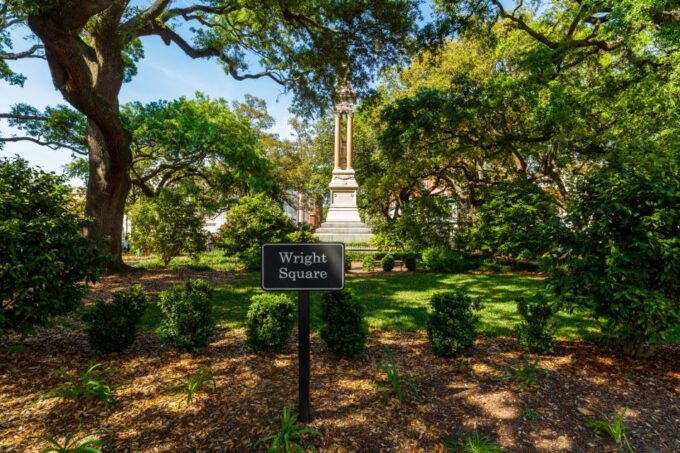 Savannah: Self-Guided Walking Tours Bundle - Discovering Savannahs Rich History