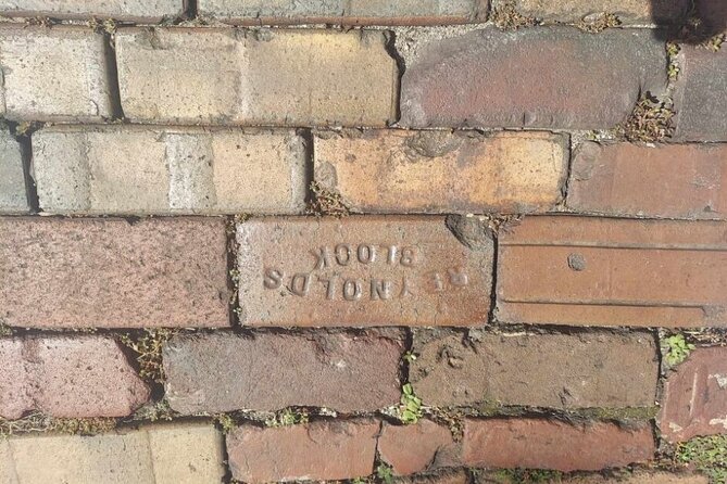 Savannah Slavery to Freedom Guided History Tour - Tour Logistics and Accessibility