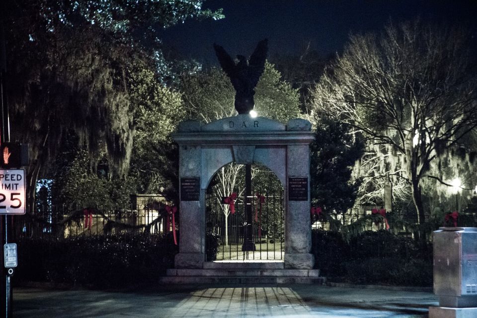 Savannah: Terrors, Boos and Booze Haunted Pub Crawl - Knowledgeable Ghost Tour Guide