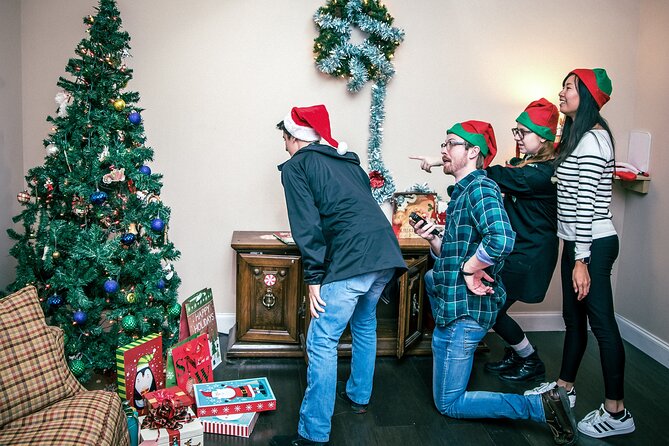 Saving Christmas Escape Room in Chattanooga - Catering to Group Experiences and Families
