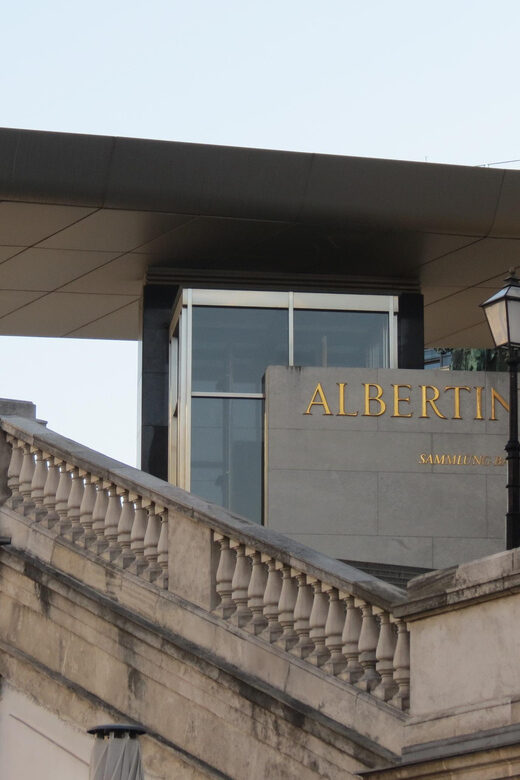 Scandals, affaires & anecdotes in Vienna - Accessibility, Timing, and Practicalities