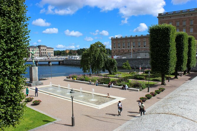 Scandinavian Art, Architecture and Design Tour in Stockholm - Exploring Scandinavian Design