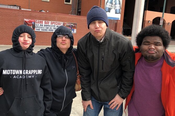Scavenger Hunt Adventure in Toronto by Zombie Scavengers - Getting to the Meeting Point