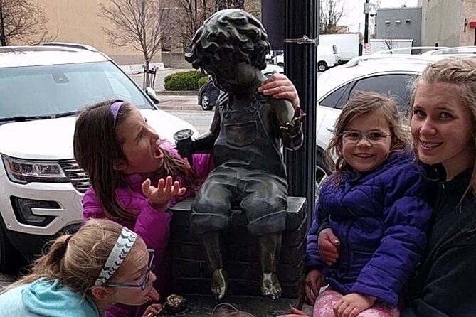 Scavenger Hunt in Kansas City by Wacky Walks - Booking Information