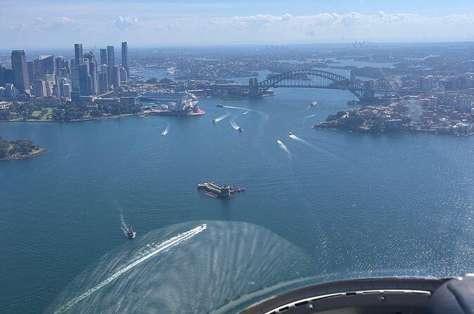 Scenic Helicopter Flights Over Sydney and Beyond - The Value of the Tour: Is It Worth It?