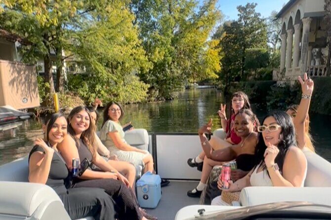 Scenic Lake Austin Boat Tour. BYOB. 2 hr (up to 12 guests) - Key Points
