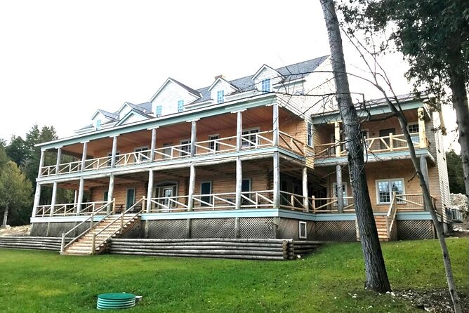Scenic Mackinac Island Tour Review - Accessibility and Transportation