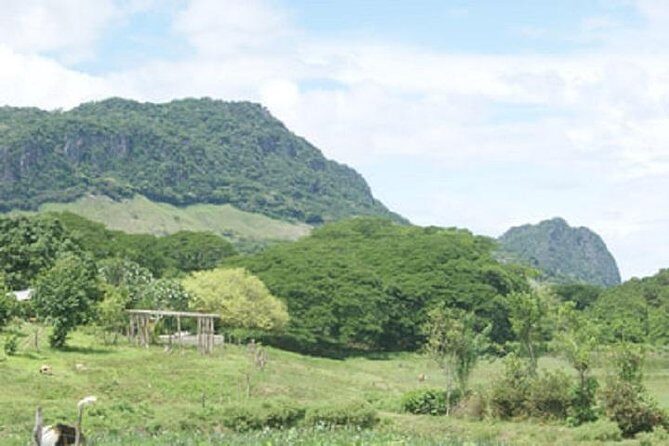 Scenic Sigatoka Valley Drive, Fijian Pottery Village, Local School & Sand Dunes - An Honest Look at the Scenic Sigatoka Valley Drive, Fijian Pottery Village, Local School & Sand Dunes Tour