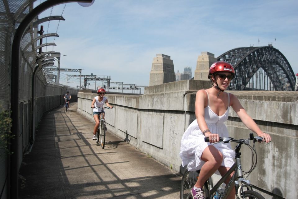 Scenic Sydney Harbour Bridge Bicycle Ride - Language and Inclusions