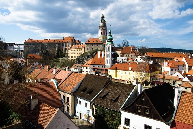 Scenic Transfer From Passau to Prague With 2-Hours Guided Tour of Cesky Krumlov - Highlights of the Experience