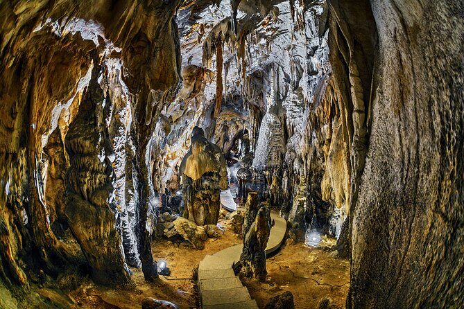 Scenic trip to mountains, caves and rivers in Zadar area - An In-Depth Look at the Tour Experience