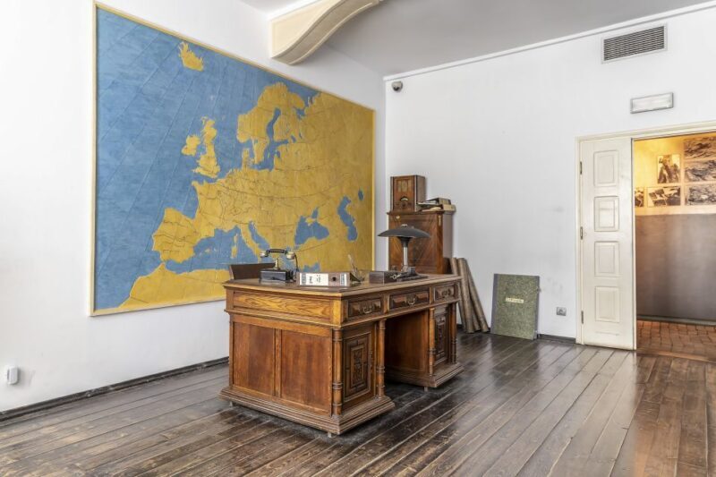 Schindler's Factory Guided Tour - Who Should Consider This Tour?