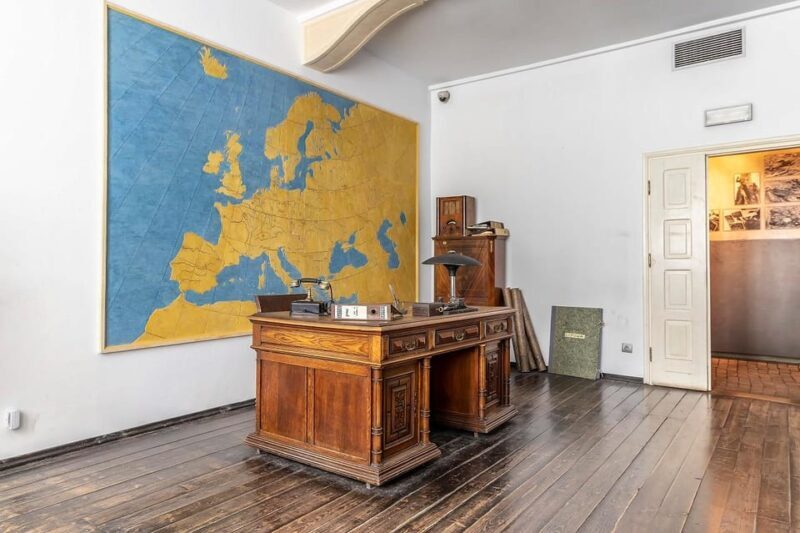 Schindler's Factory Museum Guided Tour - Krakow - Introduction: What to Expect from the Schindlers Factory Guided Tour