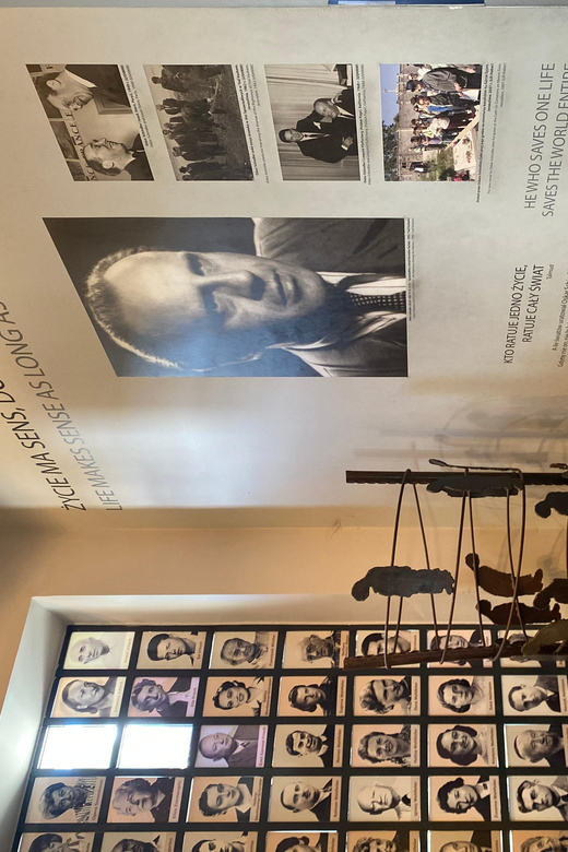 Schindler's List Movie Tour: Historic Sites & Film Location - Key Points