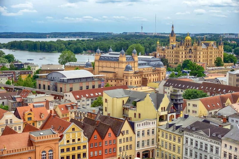 Schwerin: Express Walk with a Local - Value and Practicality: What You Get