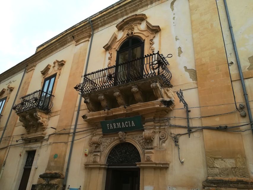 Scicli: Guided Walking Tour in Baroque City Center - Vigata Commissariat Town Hall