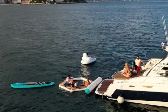 Sea Toys Yacht Adventure 4h Ticket Mondays - Additional Information