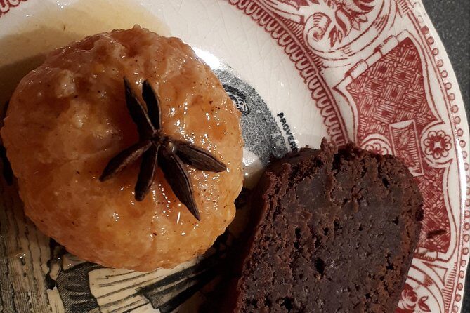 Seasonal French Lunch and Small-group Tour of Montmartre - FAQ