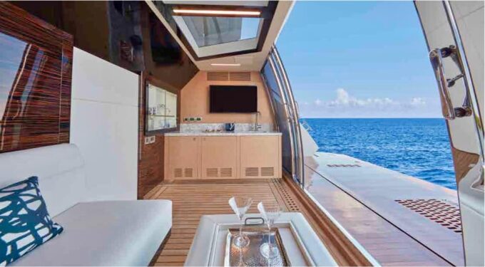 Seattle Billionaire Home Cruise - Scenic Views Along the Route