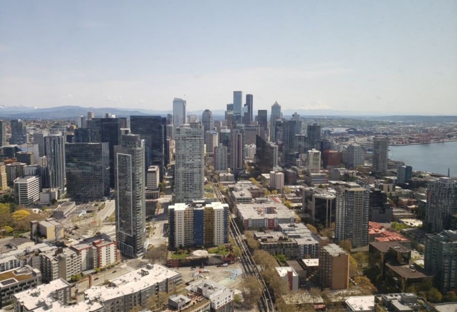 Seattle: City Walking Tour With Local Guide - Iconic Pike Place Market Experience