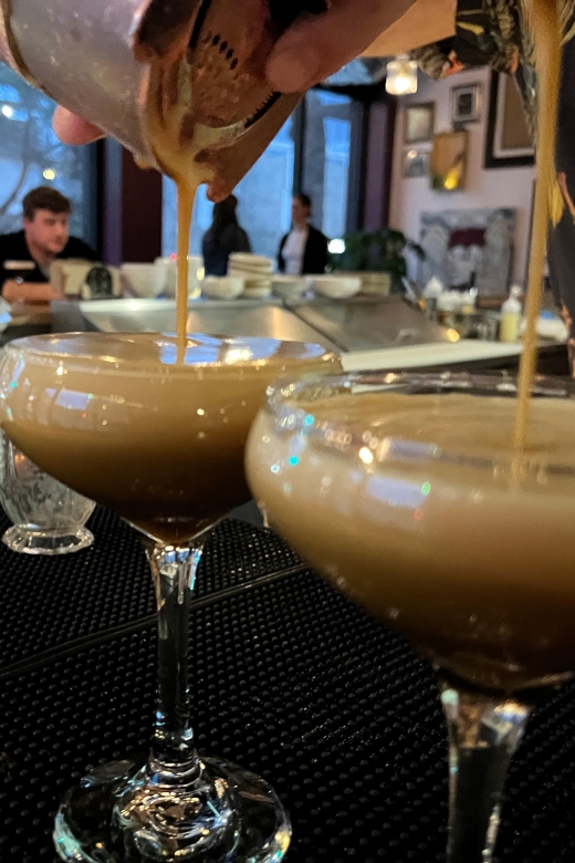 Seattle: Craft Cocktail and Gourmet Food Walking Tour - Itinerary Overview