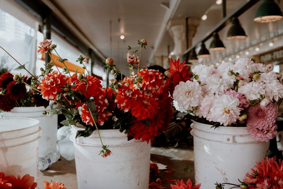 Seattle: Early-Bird Tasting Tour of Pike Place Market - VIP Discounts and Perks