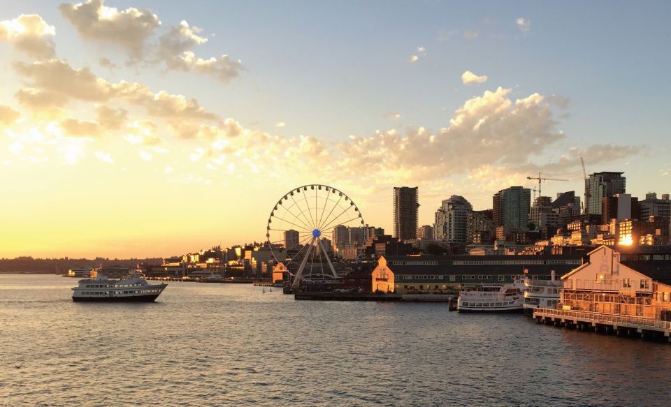 Seattle: Harbor Cruise With Live Narration - Iconic Landmarks of Seattle