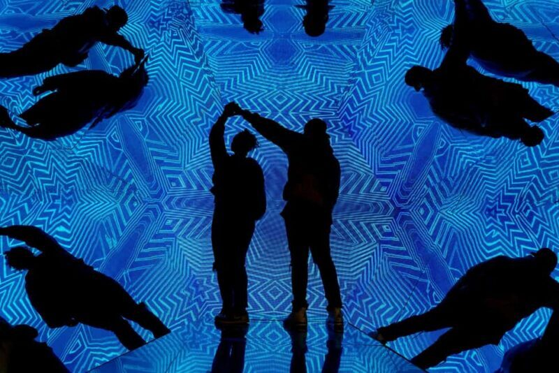 Seattle: Museum of Illusions Entry Ticket - An Introduction to the Illusions of Reality