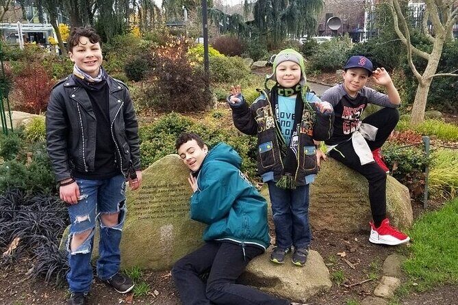 Seattle Scavenger Hunt Walking Activity - What Travelers Can Expect at Each Stop