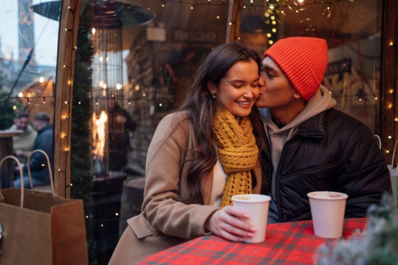 Seattles Yuletide Magic: Christmas Wonderland Private Tour - Key Points