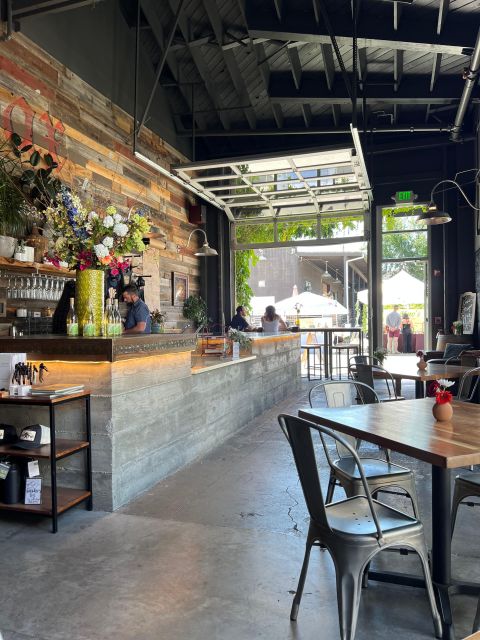 Sebastopol: Guided Wine Tasting Experience With Sommelier - Flights of Wines to Savor